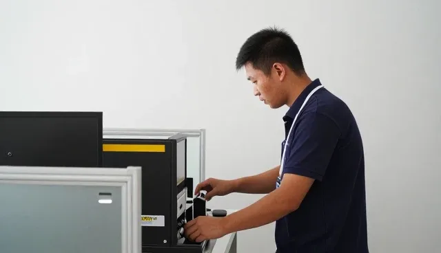组合展柜提升来料加工服务水平